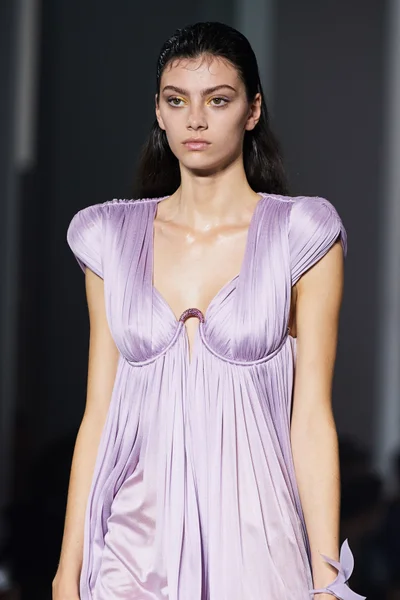 Look 5